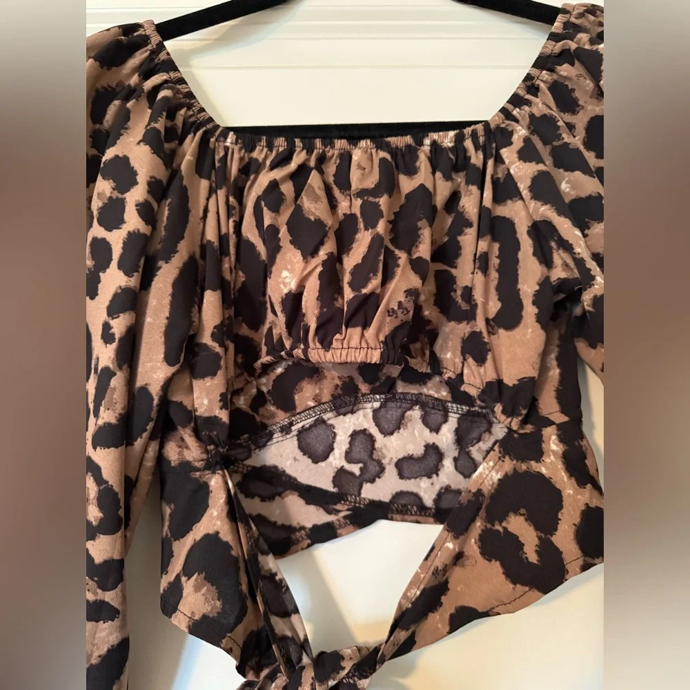 Leopard Print Elastic Crop Top Tie Back Women’s Size Small - Picture 3 of 8